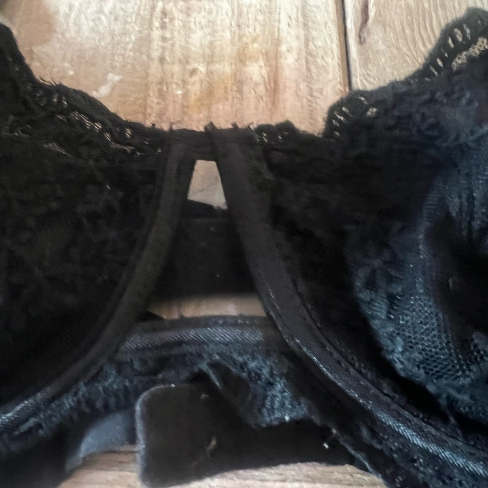 Free people woman’s Elegant Black Lace Bra - Picture 8 of 13